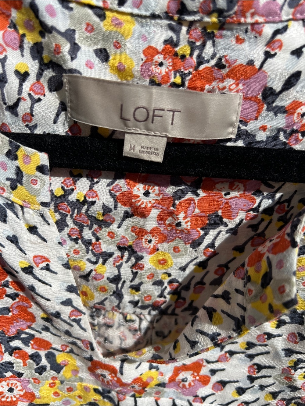 5 Loft / Loft Outlet Long Sleeve Tops- Medium - Picture 2 of 6
